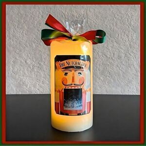 *30off3* NWOT. 🕯The Nutcracker - Real Wax Flameless Candle with Timer.